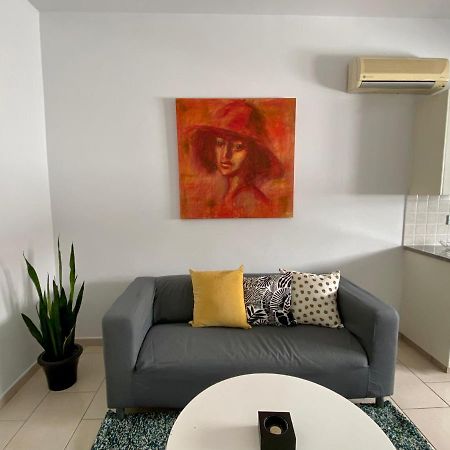Cosy One Bedroom Apartment In Pafos Екстер'єр фото