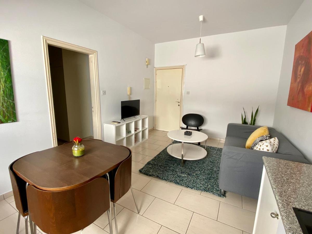 Cosy One Bedroom Apartment In Pafos Екстер'єр фото